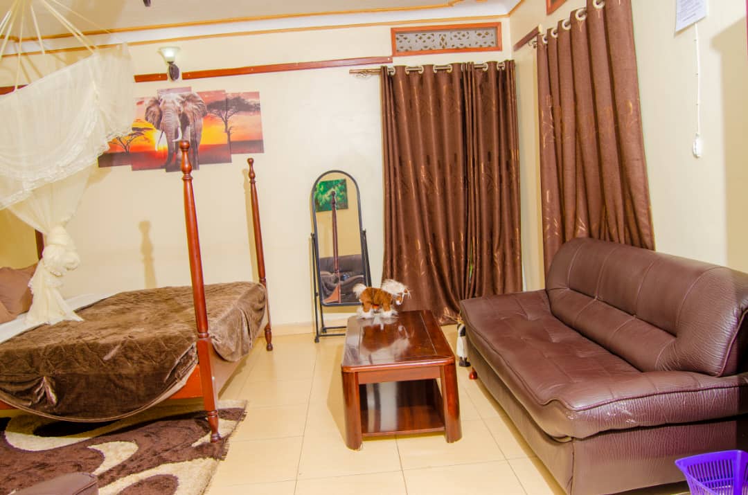 Bedroom with four-poster bed